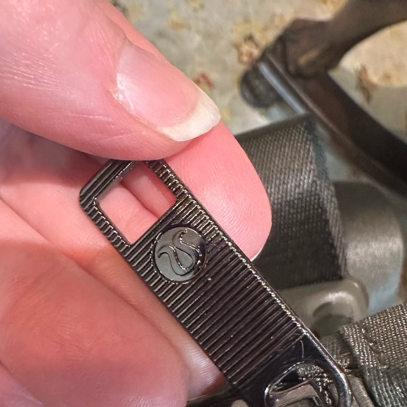 Lululemon Everywhere Heritage Camo Jacquard Max Dk Olive Sargent Belt Bag NWOT - Picture 8 of 8